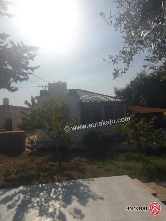 مزرعة (بيت ريفي جميل ) مساحة الأرض 900م والبناء 170م في منطقة الأغوار الوسطى ظهرة الرمل 
