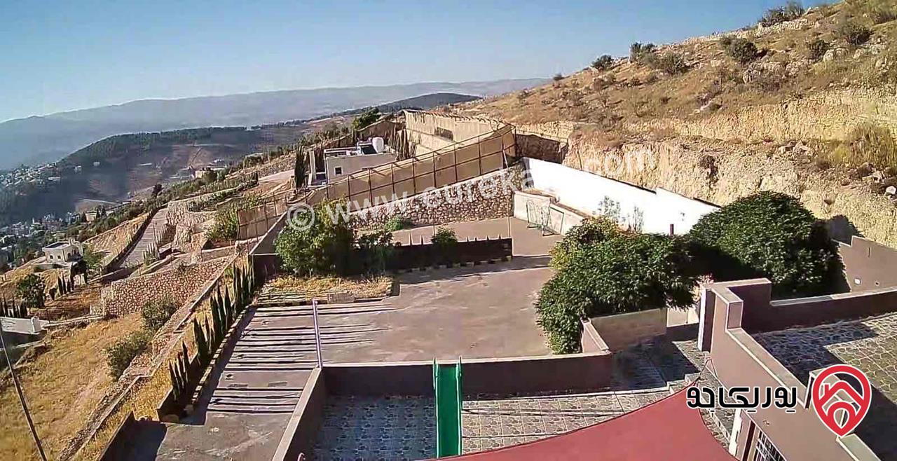 مزرعة مساحة الأرض 3 دونم و 728م والبناء 250م للبيع مرتفعة وذات إطلالة رائعة في جرش منطقة تل الرز  