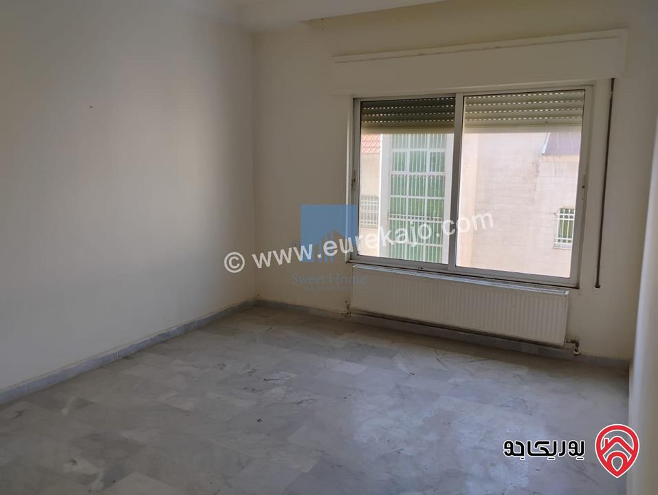 شقة مميزة طابق ثالث 170م للبيع في عمان - خلدا