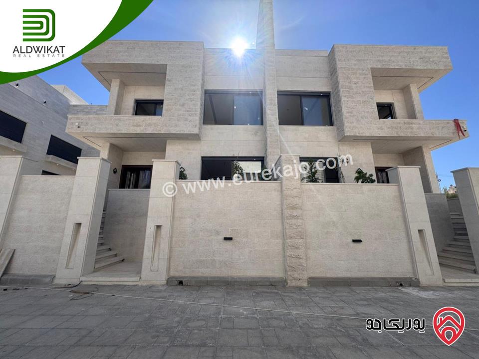 فيلا متلاصقة للبيع في عمان - عبدون مساحة الارض 400م ومساحة البناء 500م موقع مميز