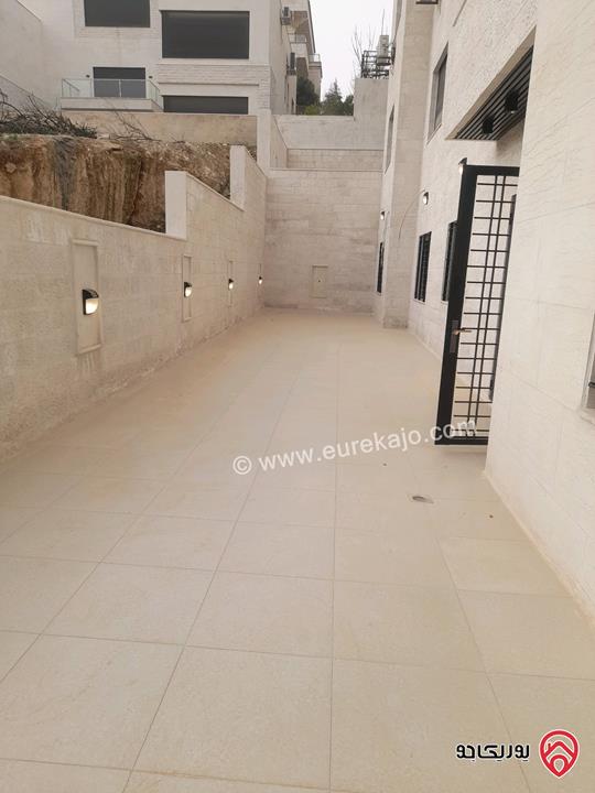 شقة سوبر ديلوكس ارضية مساحة 230م داخلي و 140م خارجي للبيع في عمان - طريق المطار