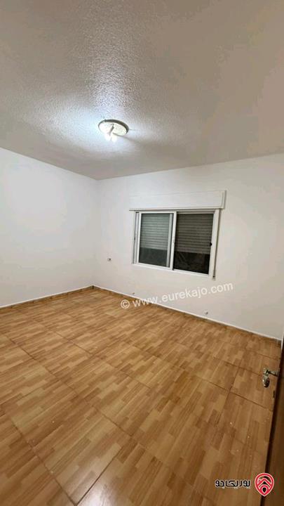 شقه ديلوكس طابق أرضي مساحة 110م مع ترس 30م للبيع في عمان - البنيات 