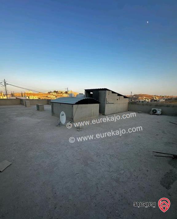 منزل مستقل مساحة 220م على ارض مساحة 500م للبيع في الزرقاء - بيرين
