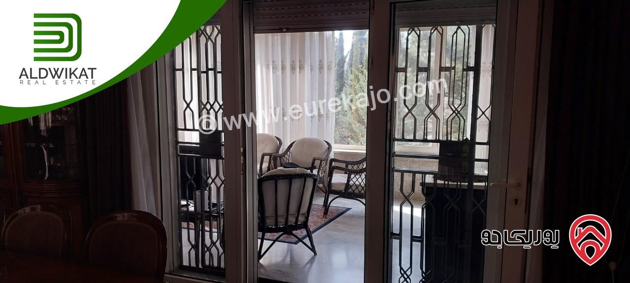 فيلا مستقلة للبيع في عمان - دابوق مساحة البناء 900م ، الارض 1580م ،الحديقة 800م والترس 400م