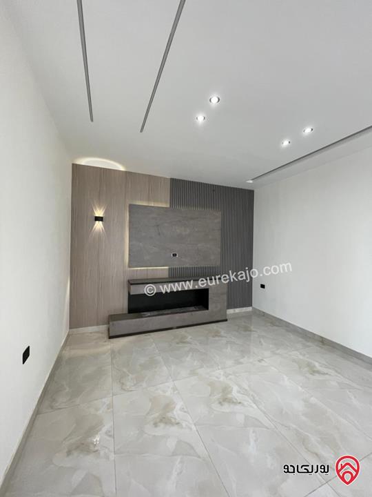 جولة ثلاثية الابعاد - شقة تشطيب سوبر ديلوكس طابق أرضي مساحة 205م داخلي و 65م خارجي مع كراج ومدخل خاص للبيع في عمان - البنيات