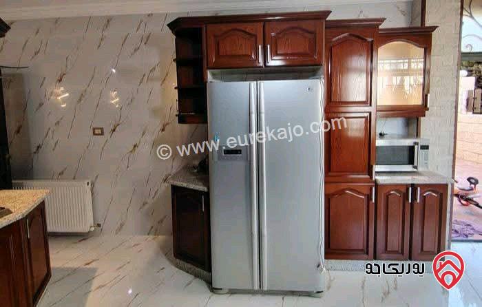 شقة فارغة مساحة 180م داخلي و 120م خارجي للايجار في عمان - دير غبار