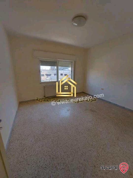 شقة فارغة طابق اول مساحة 170م للايجار في عمان - خلدا 