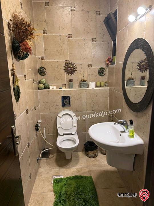 شقة طابق ارضي معلق مساحة 200م للبيع في عمان - ام السماق