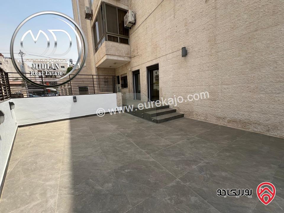 شقة دوبلكس فارغة ارضية مساحة 300م مع ترس و حديقة 250م  للايجار في عمان - الصويفية