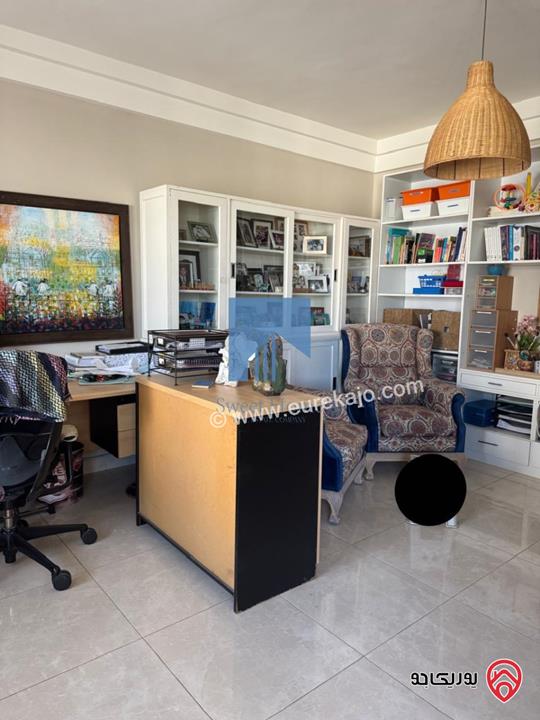 فيلا فاخرة مساحة 750م على ارض 500م للبيع في عمان - دابوق تشطيب سوبر ديلوكس