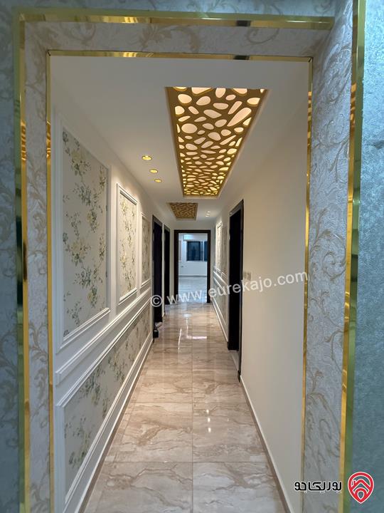 شقة طابق ثالث مساحة 200م للبيع في عمان - ربوة عبدون