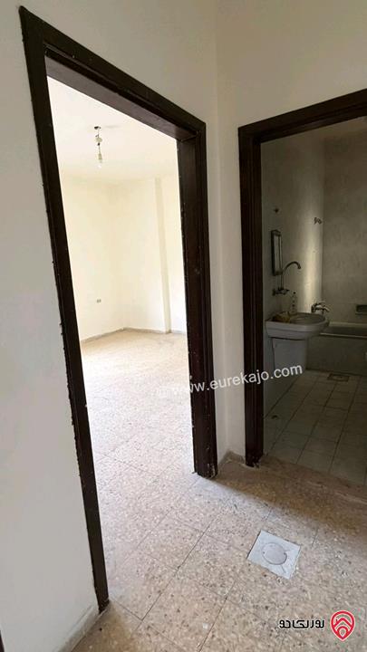 شقة فارغة مساحة 100م طابق ثاني للايجار في عمان - المدينة الرياضية