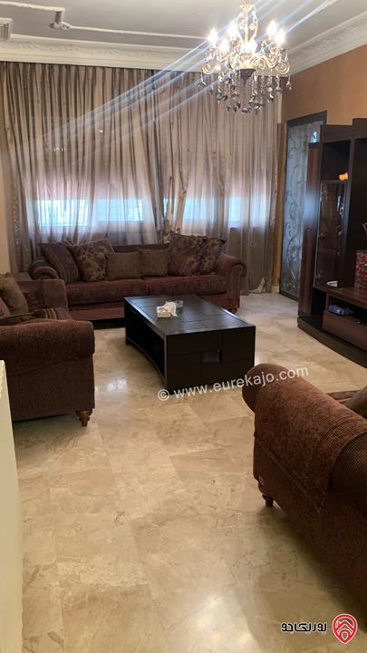 شقة مميزة مفروشة  مساحة 180م داخلي و 90م خارجي للإيجار من المالك مباشرة في عمان - جبل عمان