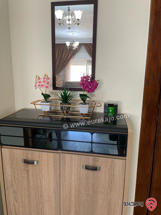 شقة طابق ثالث مساحة 120م للايجار مفروشة في عمان - الجاردنز حي البركة