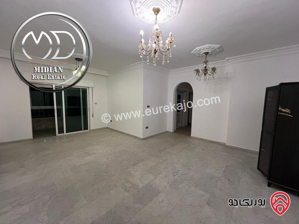 شقة للبيع في عمان - ام اذينة مساحة 135م طابق ثالث سوبر ديلوكس تصلح للاستثمار بسعر مميز