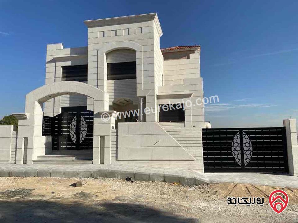 فيلا مساحة البناء 680م على أرض 640م جديدة للبيع من المالك في عمان - ناعور بلعاس مقابل كازية السلام