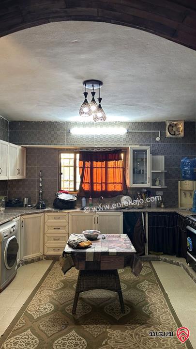 مزرعة مساحة الأرض 3 دونم و 418م وبيت مساحة 200م للبيع من المالك مباشرة بدون وسطاء لمحبي الهدوء والراحة في المفرق