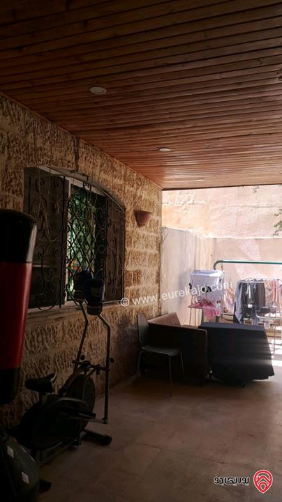 شقة تسوية مساحة 158م داخلي و 50م خارجي للبيع في عمان - ضاحية الرشيد