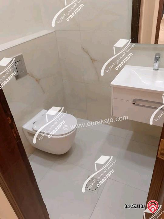 شقة ارضية مساحة 180م داخلي و 80م خارجي للإيجار فارغة في عمان - خلدا