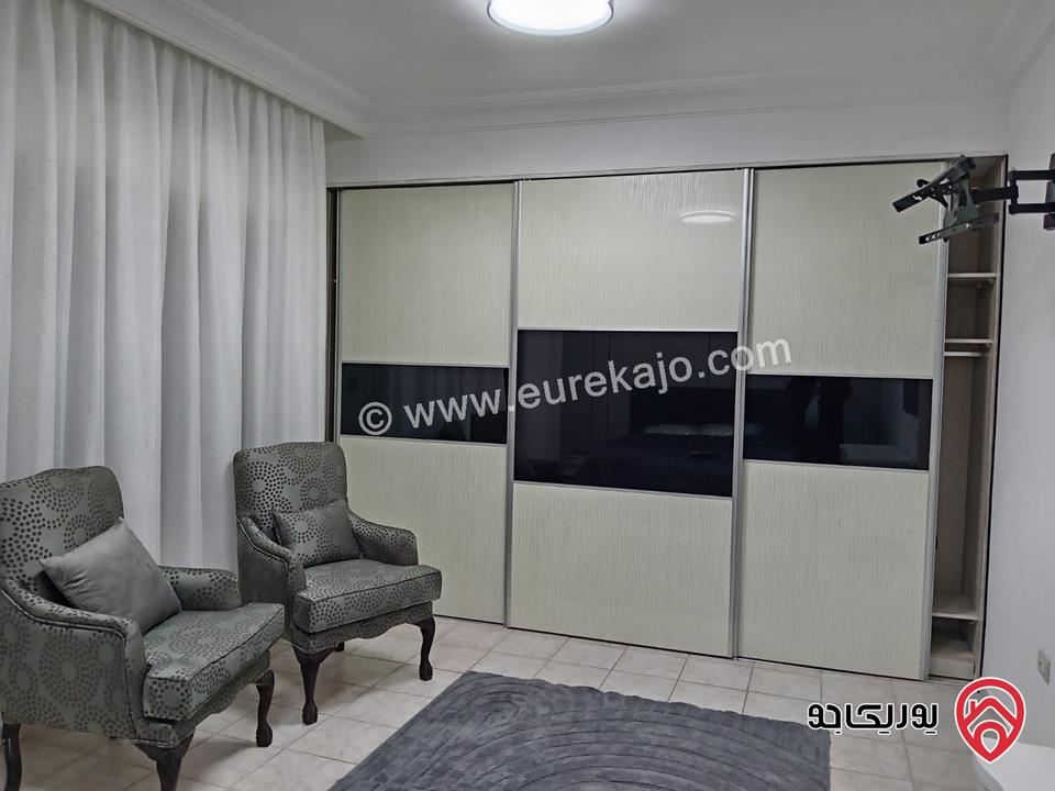 شقة تسوية مساحة 180م داخلي و 200م خارجي مفروشة للايجار في عمان - عبدون