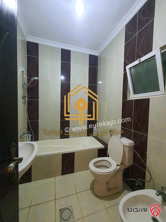 شقة فارغة طابق ارضي مساحة 150م داخلي مع 50م ترس للإيجار في عمان - ضاحية الأقصى 