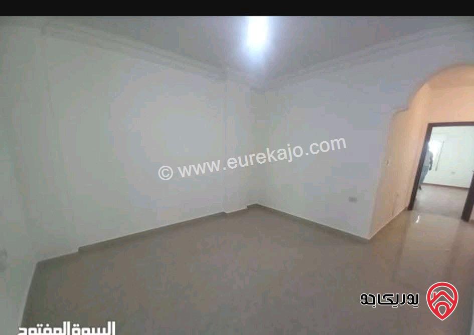 شقة طابق أول مساحة 160م للبيع في الزرقاء - البتراوي