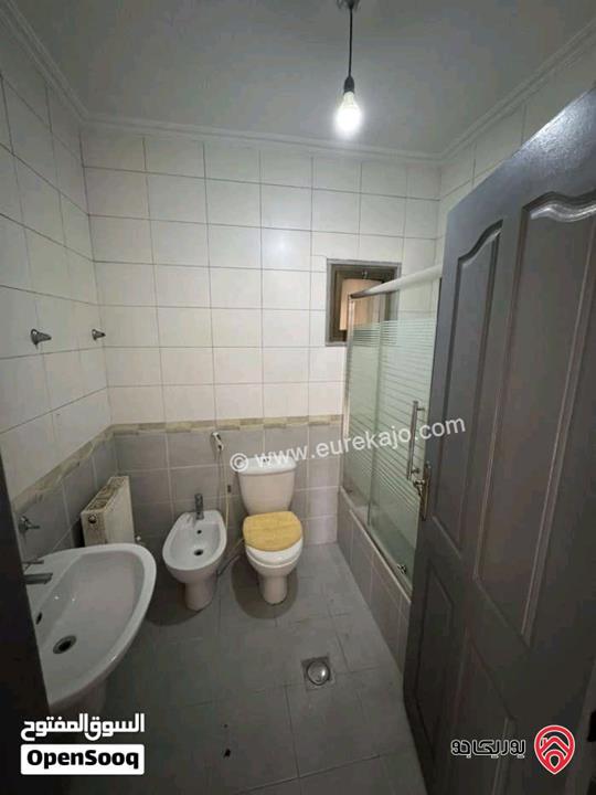 شقة فارغة طابق تسوية مساحة 185م للإيجار في عمان - خلدا 