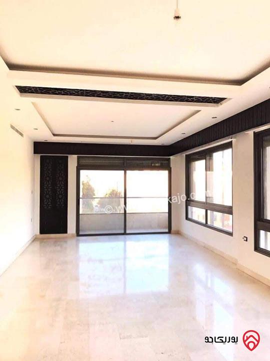 شقق طابق اول مساحة 250م وطابق ثاني مساحة 250م للبيع في عمان - أم أذينة