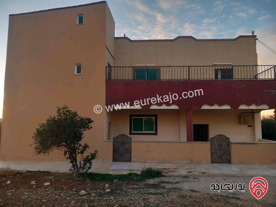 بيت طابقين على مساحة ارض دونم مسطح كل طابق 150متر للبيع في مادبا - ذيبان