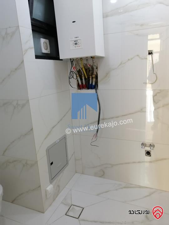 شقة فاخرة للبيع في عمان أم السماق - خلف السيتي مول وقرب مكة مول طابق ارضي 250م تشطيب سوبر ديلوكس لم تسكن