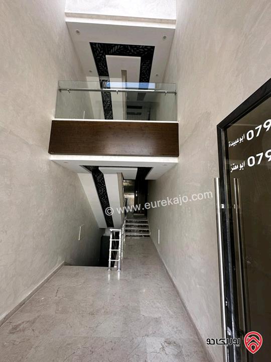 شقة طابق ثالث مساحة 150م مع روف 50م و تراس 50م للايجار في عمان - البيادر