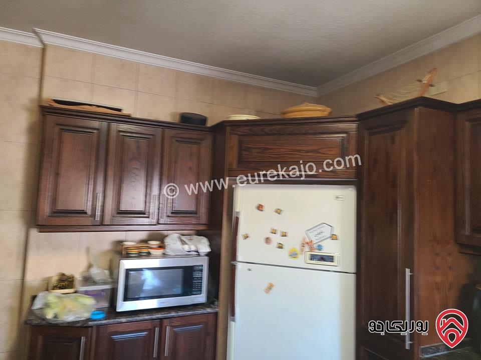 شقة مساحة 200م طابق ثالث مع روف للبيع في عمان - تلاع العلي عرقوب خلدا 