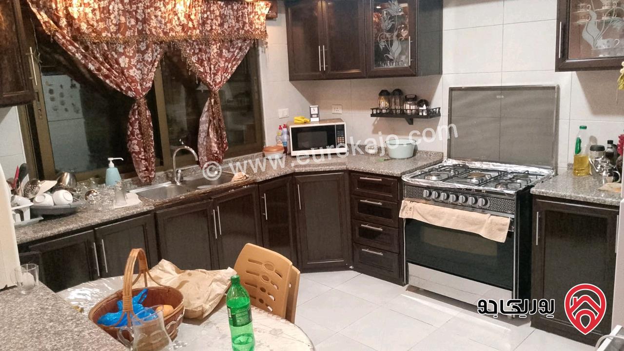 شقة طابق ثالث من جهة و -1 من جهة مساحة 170م للبيع في عمان - ربوة عبدون