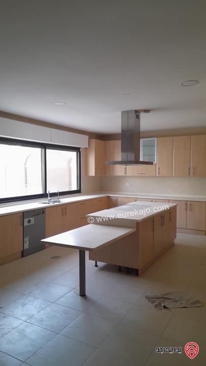 فيلا مساحة 650م على أرض 400م للإيجار في عمان - عبدون 