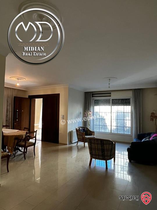 شقة ارضية فارغة للايجار في عمان - دير غبار مساحة 200م مع ترس و حديقة 60م سوبر ديلوكس بسعر مميز