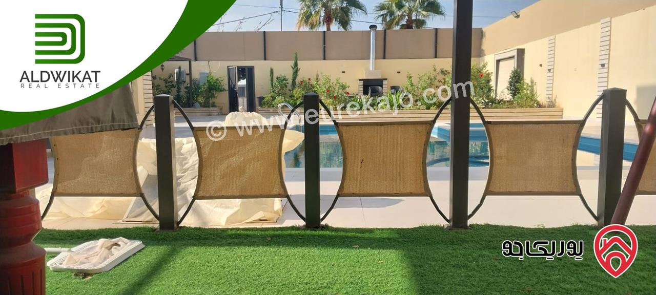 شاليه فاخر مفروش للبيع في اجمل مواقع البحر الميت منتجع البحيرة مساحة الارض 715م والبناء 200م موقع مميز