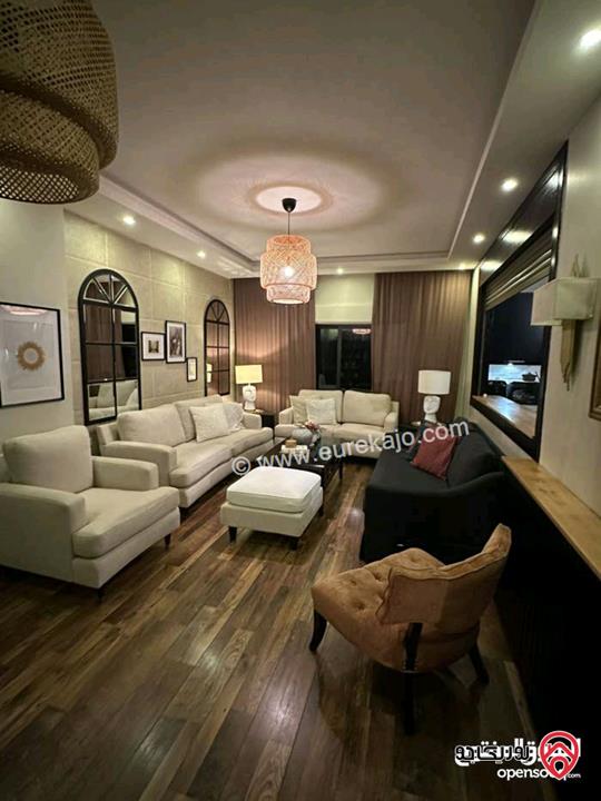 شقة ديلوكس مفروشة مساحة 220م للايجار في عمان - قرية النخيل