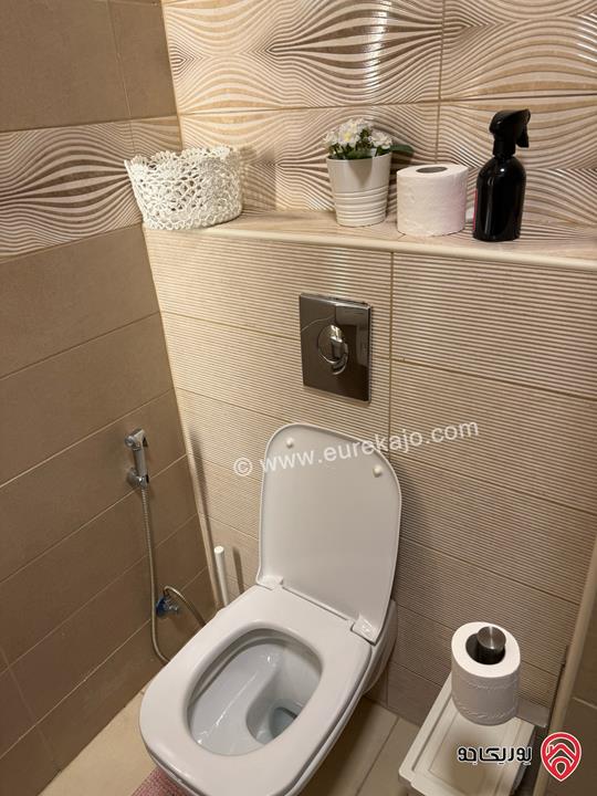 شقة مساحة 146م تسوية من الشارع الامامي وطابق ثاني من الشارع الخلفي للبيع في عمان - دابوق 