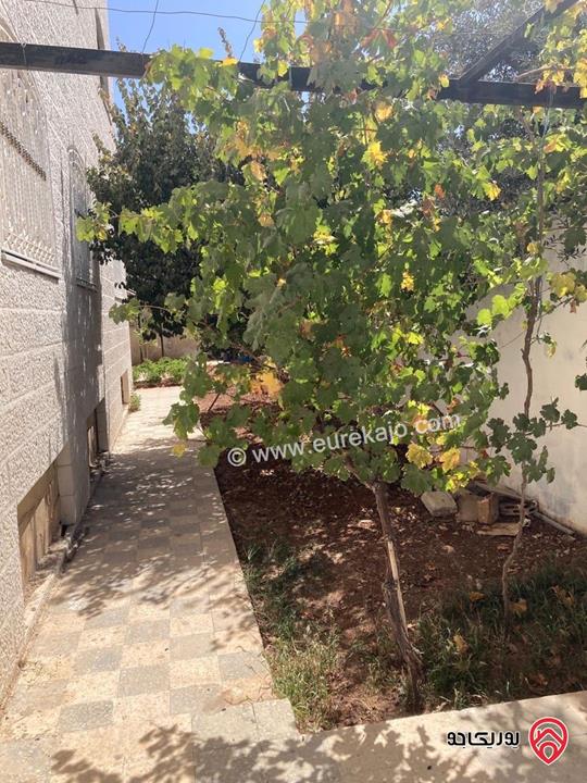 فيلا فاخرة مساحة الارض 941م و مساحة البناء 979م للبيع في عمان - مرج الحمام