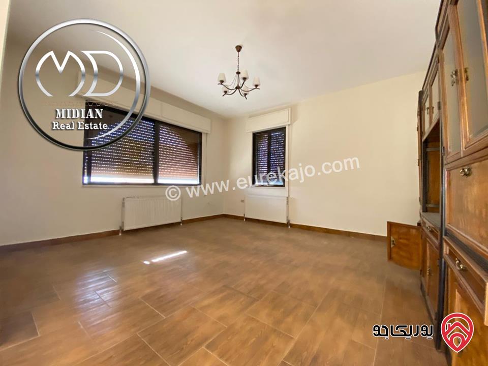 فيلا مستقلة فارغة للايجار في عمان - خلدا مساحة 500م تشطيبات و ديكورات فاخرة بسعر مميز