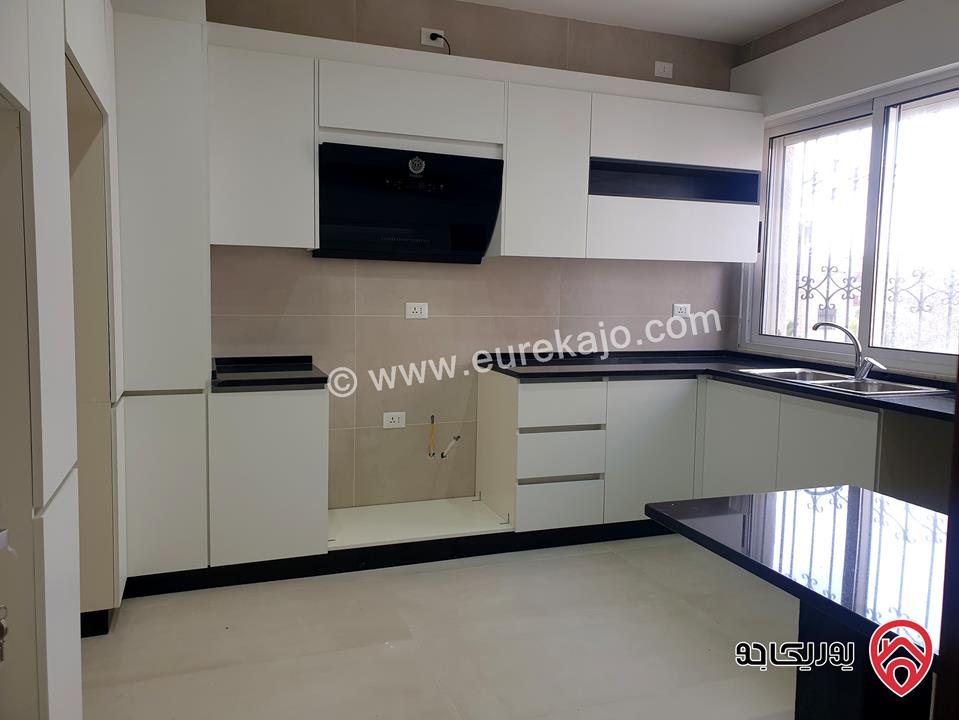 شقة فخمة و جديدة مساحة 180م طابق ثاني للايجار في عمان - الرابية