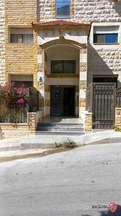 شقة طابق أرضي مساحة 130م للبيع في عمان - الجبيهة 