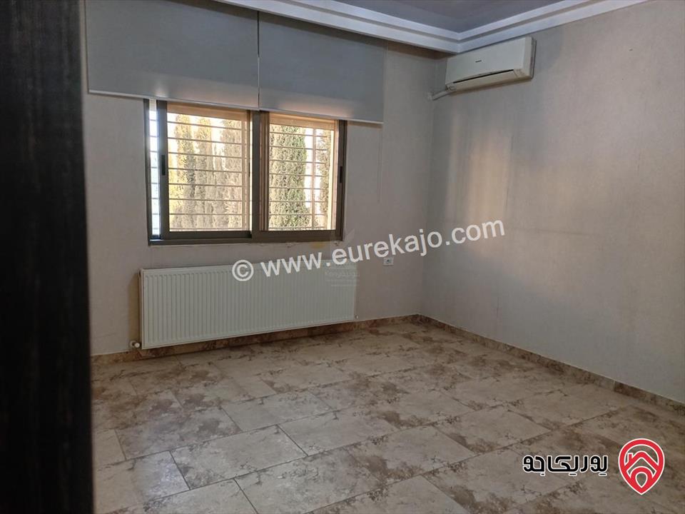 شقة مميزة طابق ثالث دوبلكس مساحة 250م للبيع في عمان - رجم عميش مع اطلالة جميلة