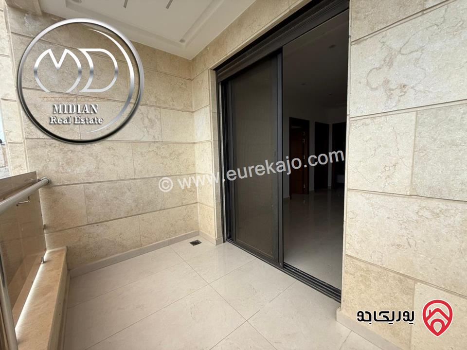 شقة فارغة أرضية مساحة 125م مع ترس 40م للايجار في عمان - عبدون جديدة لم تسكن