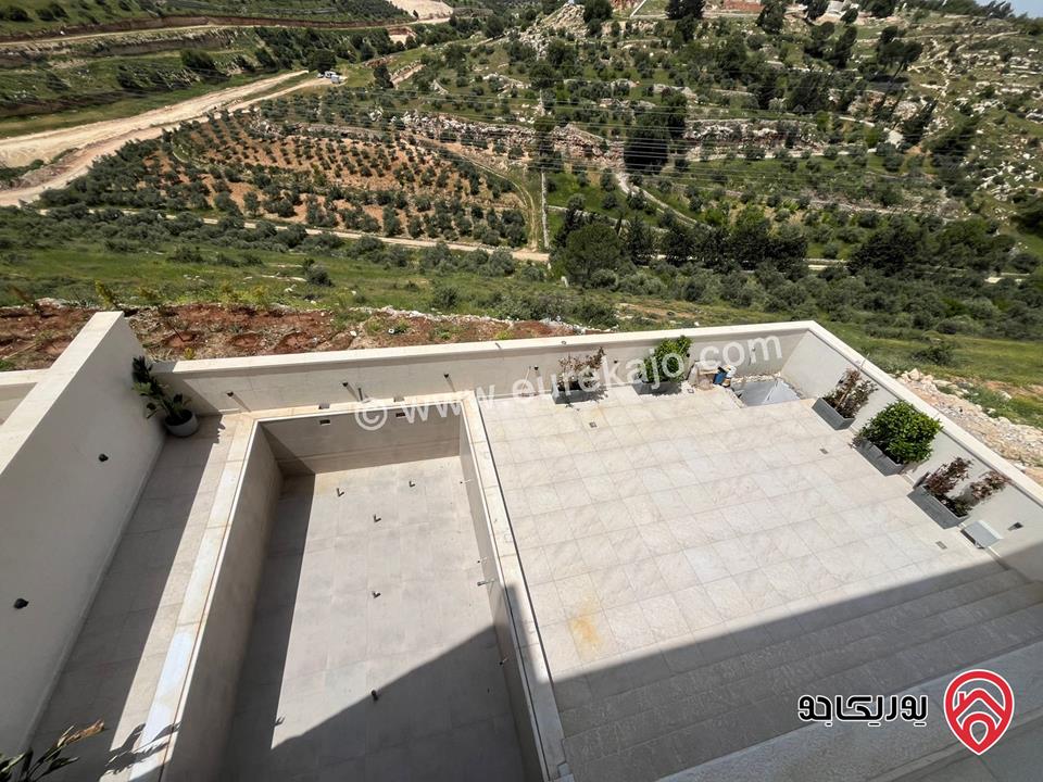 فيلا مساحة الارض 500م مساحة البناء 700م للبيع في عمان - دابوق