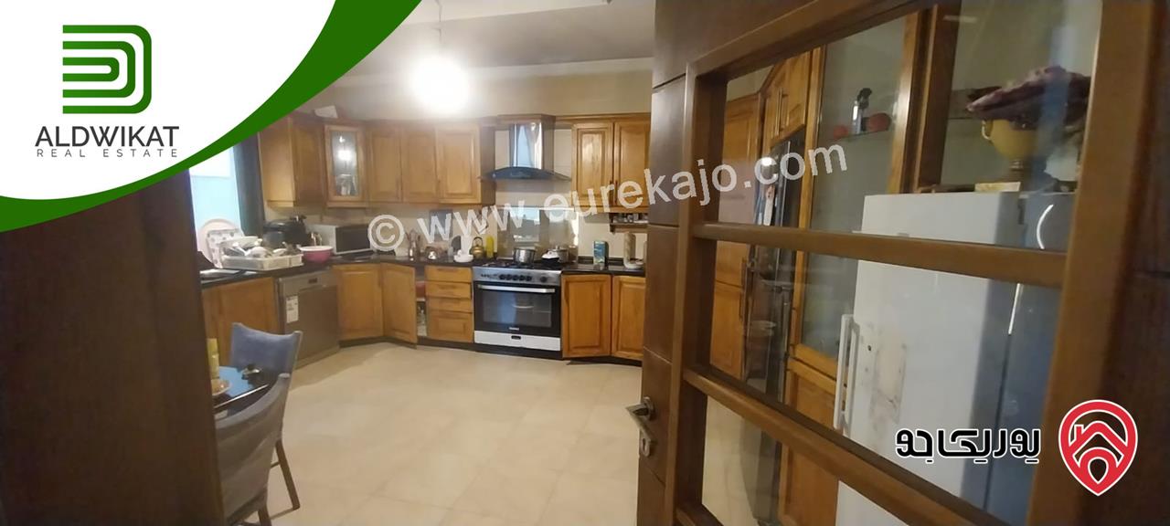 شقة طابقية للبيع في عمان - ضاحية الامير راشد طابق اول مساحة البناء 280م منطقة اسكانات حديثة وهادئة