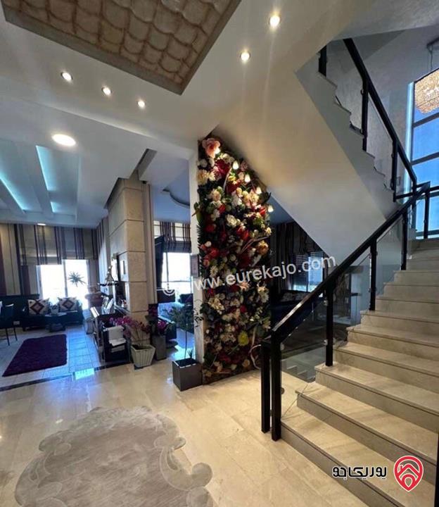 فيلا فخمة مساحة 740م على أرض 750م للبيع في عمان - دابوق 