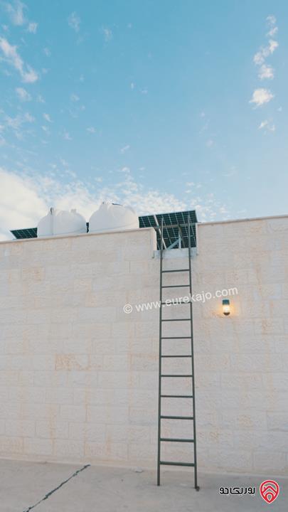 شقة طابق ثالث دوبلكس مساحة 207م للبيع في اربد - الراهبات الوردية