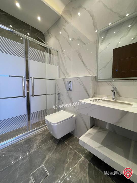 شقق طابق اول و ثاني مساحة 137م للبيع في عمان - البنيات