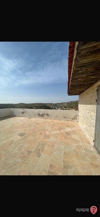 مزرعة مساحة الأرض 10 دونم والبناء 500م للبيع في عمان - منطقة وادي السير البصة ام الخنازير 